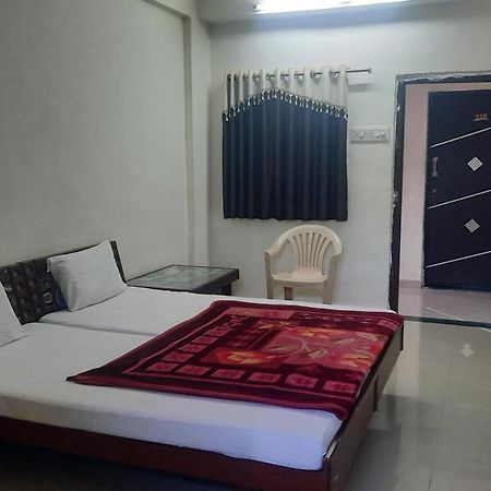 Hotel Rajtilak Guest House Vadali 外观 照片