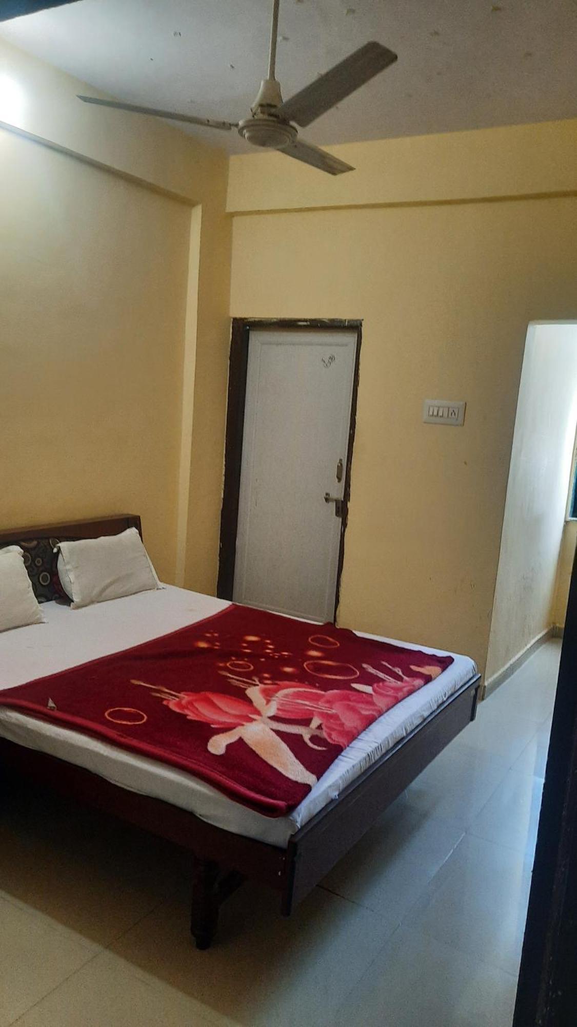 Hotel Rajtilak Guest House Vadali 外观 照片